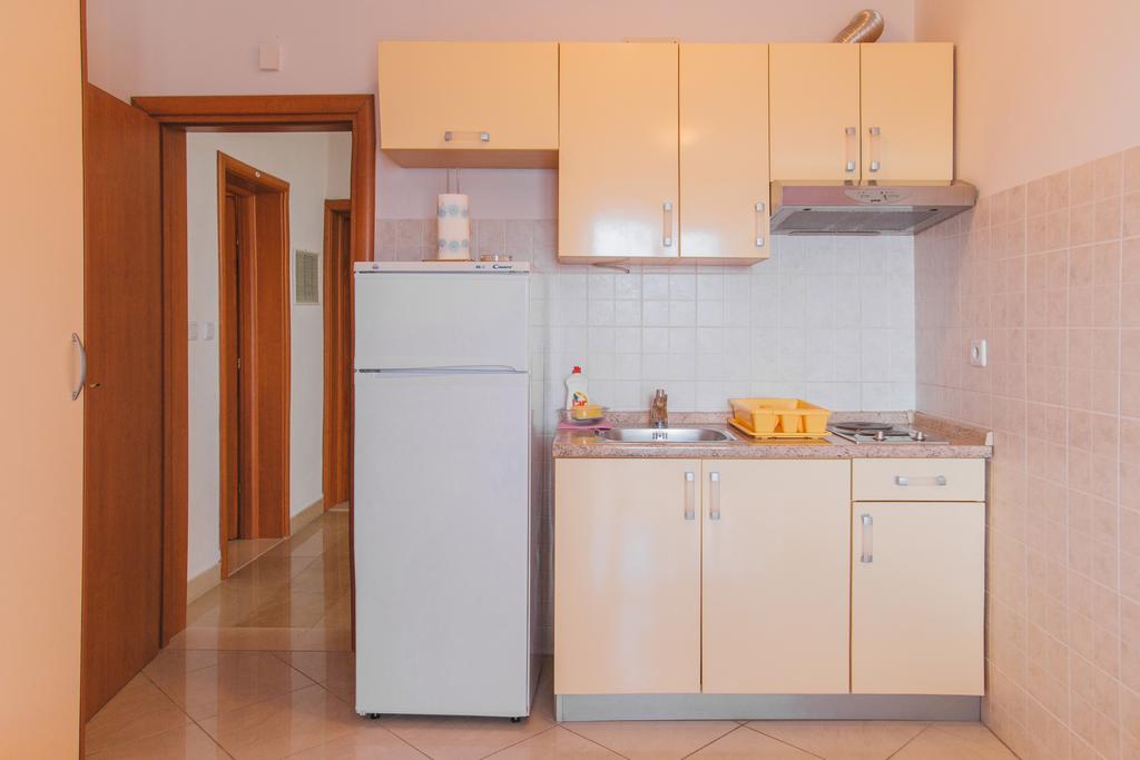 Apartments Dada Omiš Chambre photo